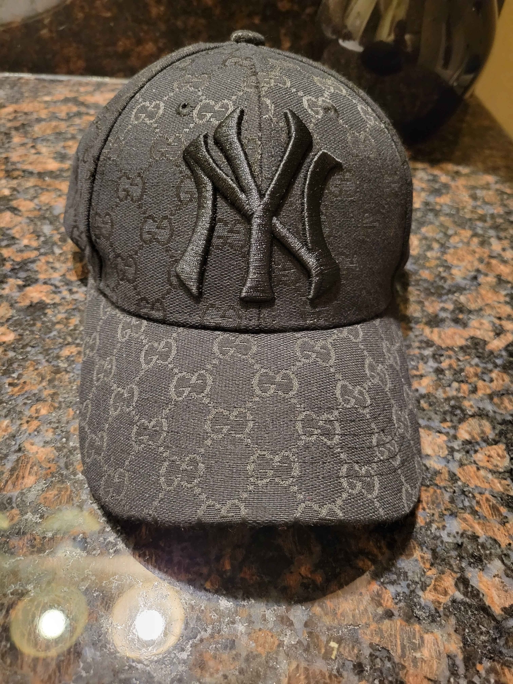 Gucci NY Logo Baseball Cap - Luxury Monogram Style - Picture 2 of 9